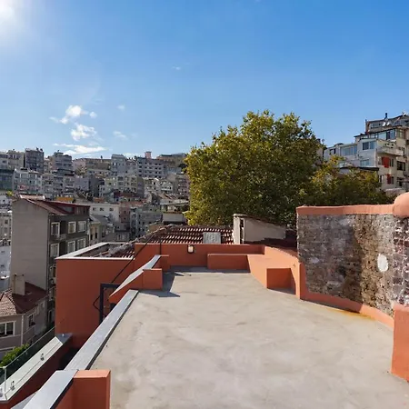Penthouse With Private Terrace & Hot Tub * Istambul